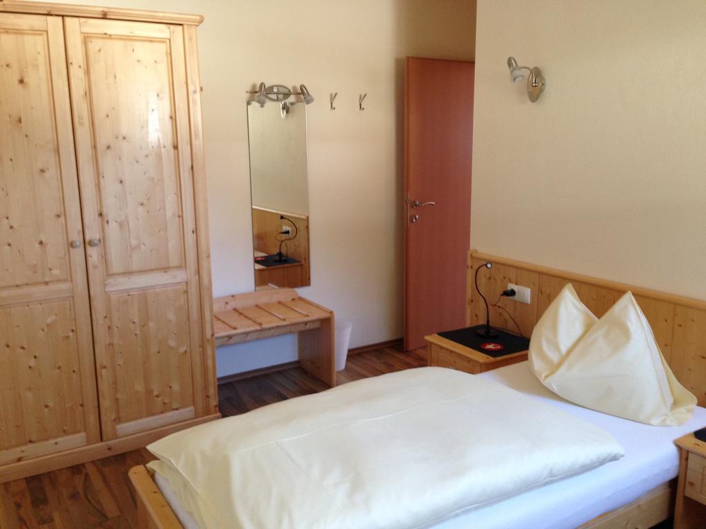 Austrian Alpine Apartments Ramsau am Dachstein Rum bild