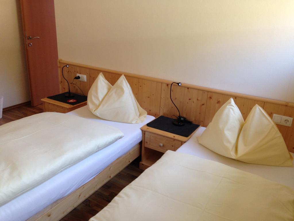 Austrian Alpine Apartments Ramsau am Dachstein Rum bild