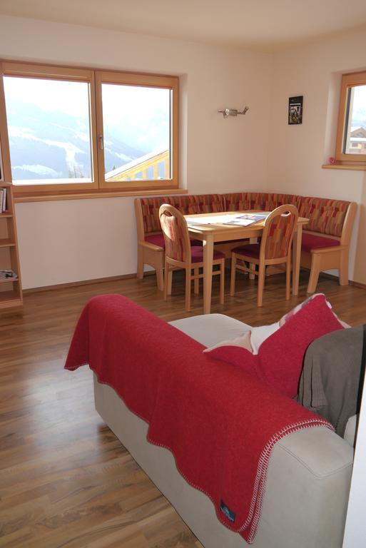 Austrian Alpine Apartments Ramsau am Dachstein Rum bild