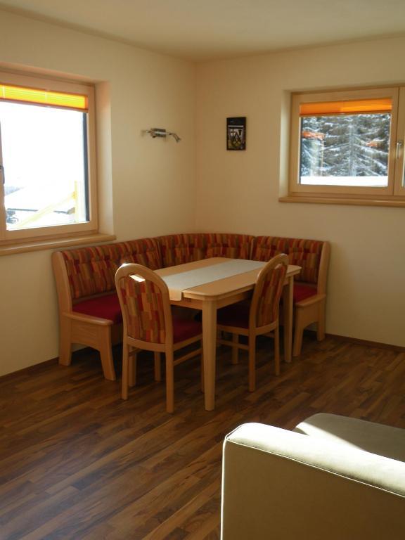 Austrian Alpine Apartments Ramsau am Dachstein Rum bild